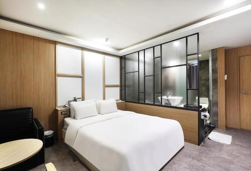 Quarto Deluxe com Sacada, Pyeongtaek Moon