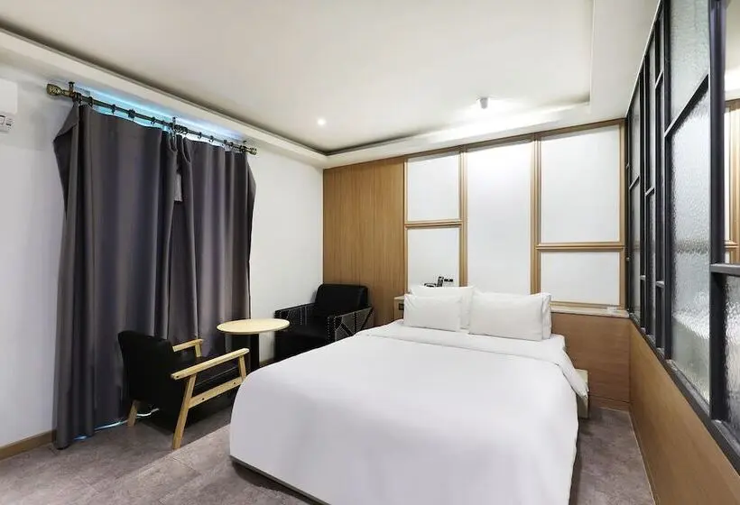 バルコニー付きデラックスルーム, Pyeongtaek Moon