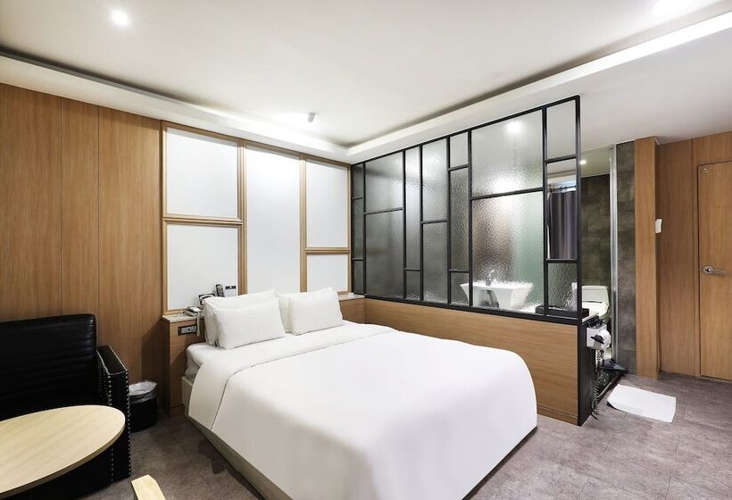 Номер Deluxe с Балконом, Pyeongtaek Moon