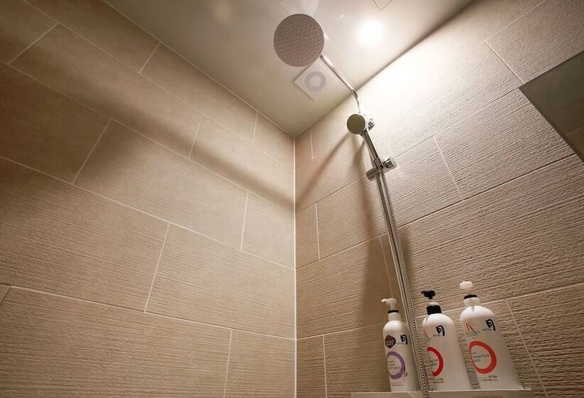 Quarto Estandar, Pyeongtaek Moon