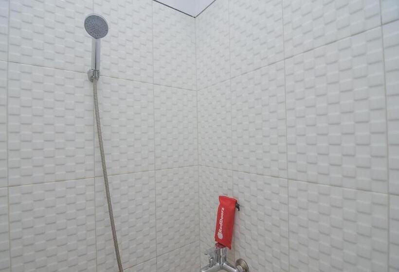 标准间, Reddoorz Plus Near Alun Alun Kuningan