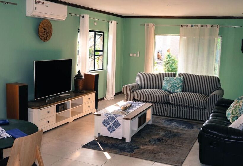 سوییت اجرایی, Sunbirds Chobe