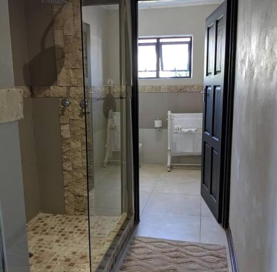 سوییت خانوادگی, Sunbirds Chobe