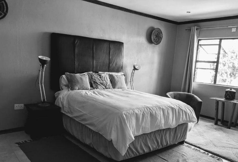 استودیو خانوادگی, Sunbirds Chobe