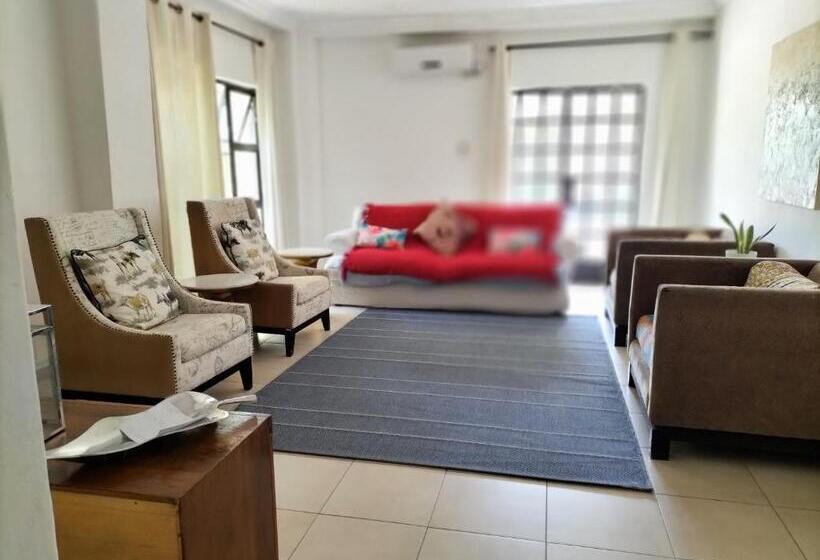 سوییت اجرایی, Sunbirds Chobe