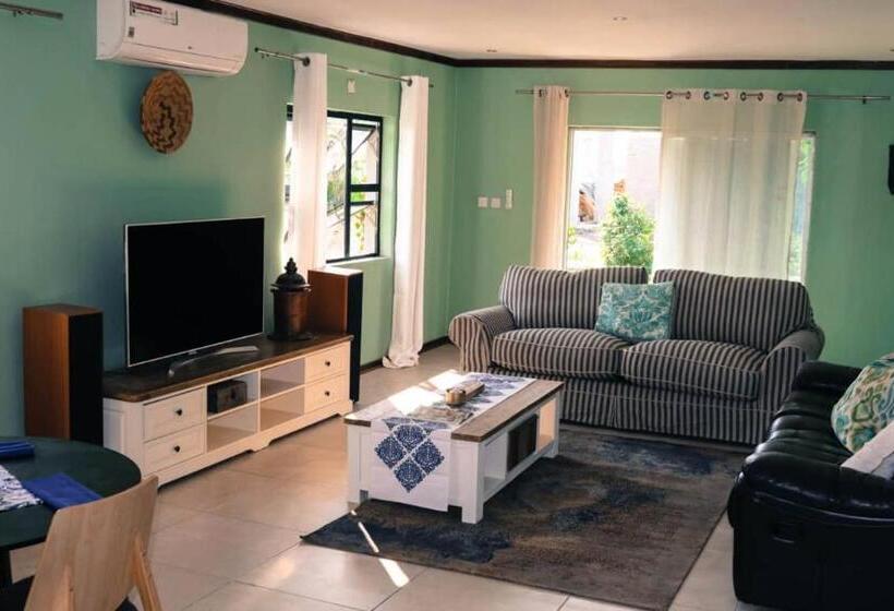 سوییت خانوادگی, Sunbirds Chobe