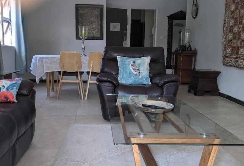 سوییت خانوادگی, Sunbirds Chobe