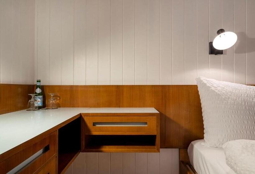 バルコニー付きシングルスタンダードルーム, Hôtel Historique Chez Elsy   Crans Sapins