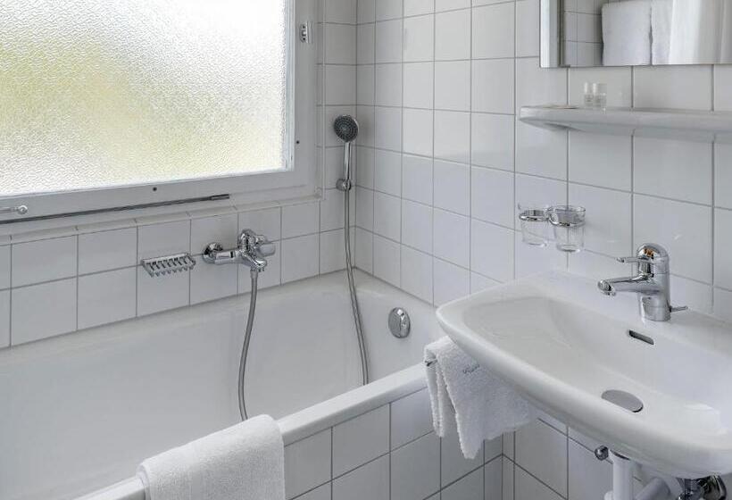 バルコニー付きシングルスタンダードルーム, Hôtel Historique Chez Elsy   Crans Sapins