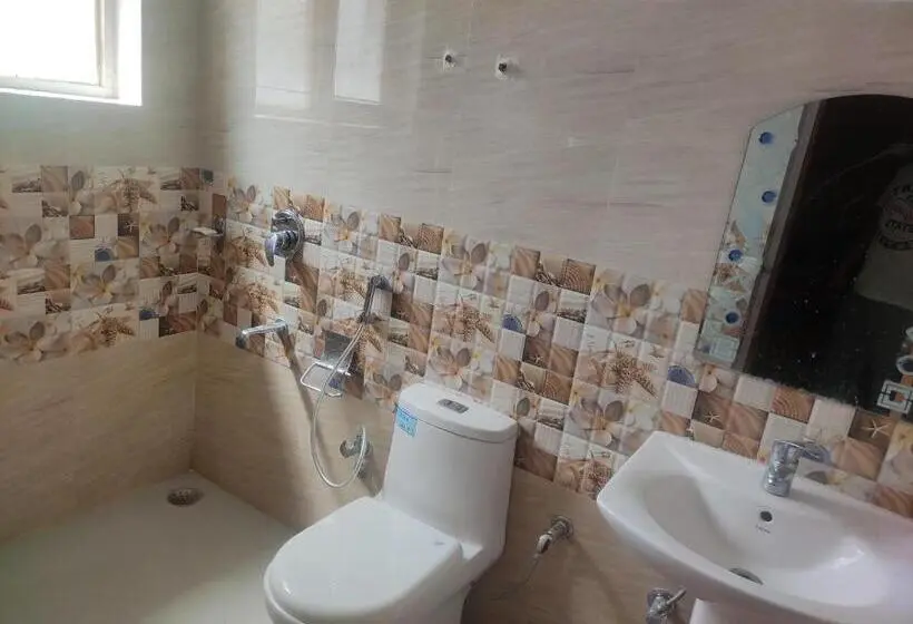 اتاق لوکس, Noor Guest House
