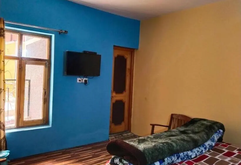 اتاق استاندارد, Noor Guest House