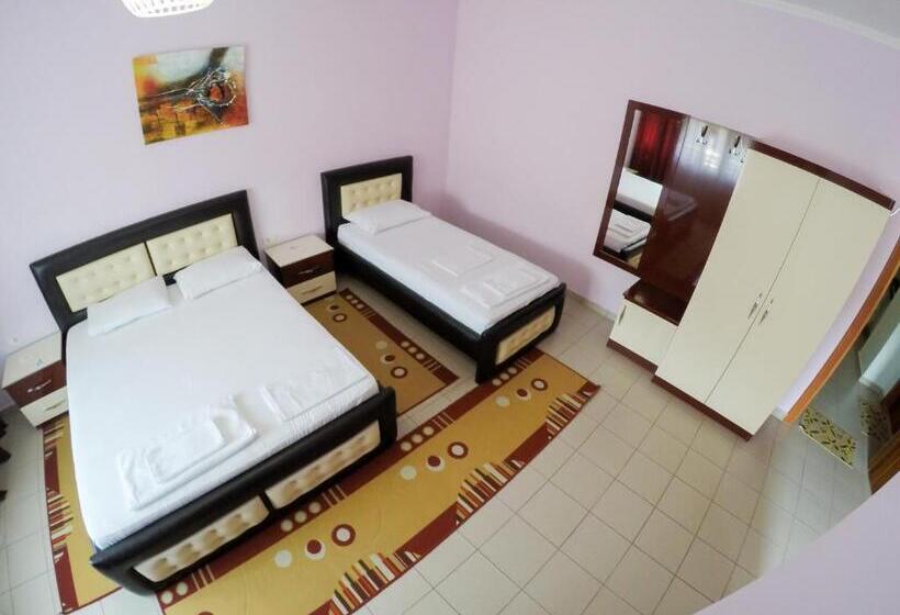 اتاق سوپریور سه تخته, Freskia