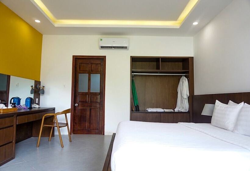 اتاق لوکس با چشمانداز استخر, Kingo Retreat Resort