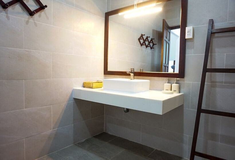 دیلکس آپارتمان 1- خوابه با چشم انداز استخر, Kingo Retreat Resort