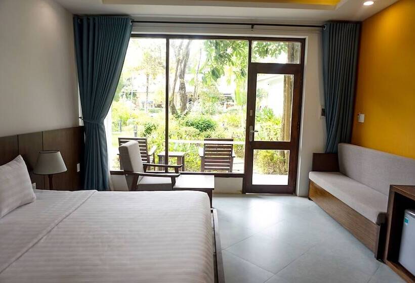 اتاق لوکس با چشمانداز استخر, Kingo Retreat Resort