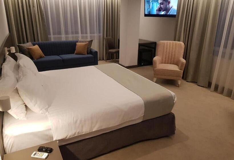 디럭스 스위트 킹 침대, Novo Boutique