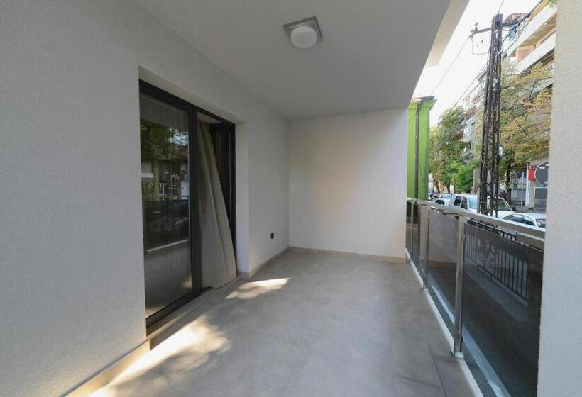 اتاق استاندارد با بالکن, Vir Villa