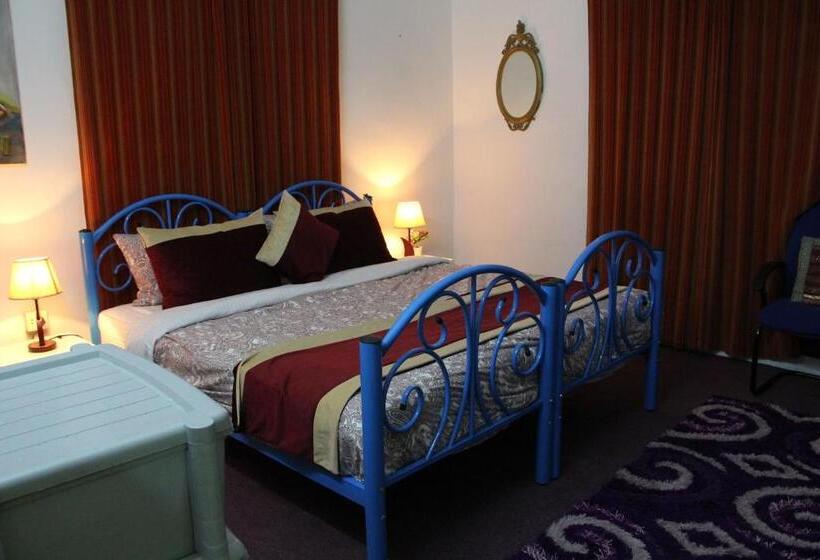 اتاق خانوادگی, The Blue House Gerasa