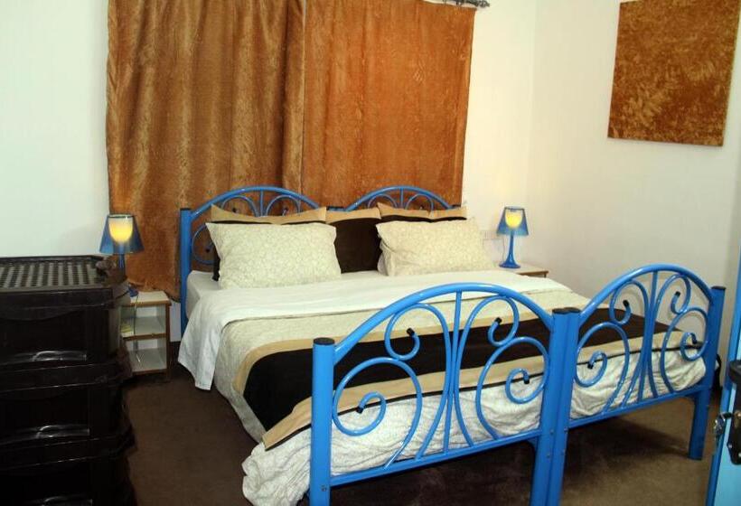 اتاق خانوادگی, The Blue House Gerasa
