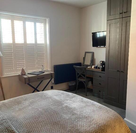 غرفة ديلوكس, B&bat No3