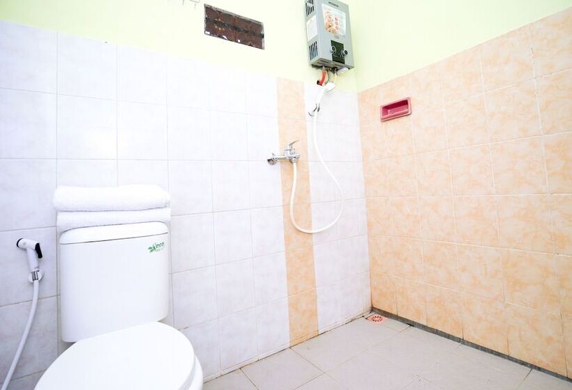 Standardrum, Oyo 1639 Penginapan Anggrek Syariah 1