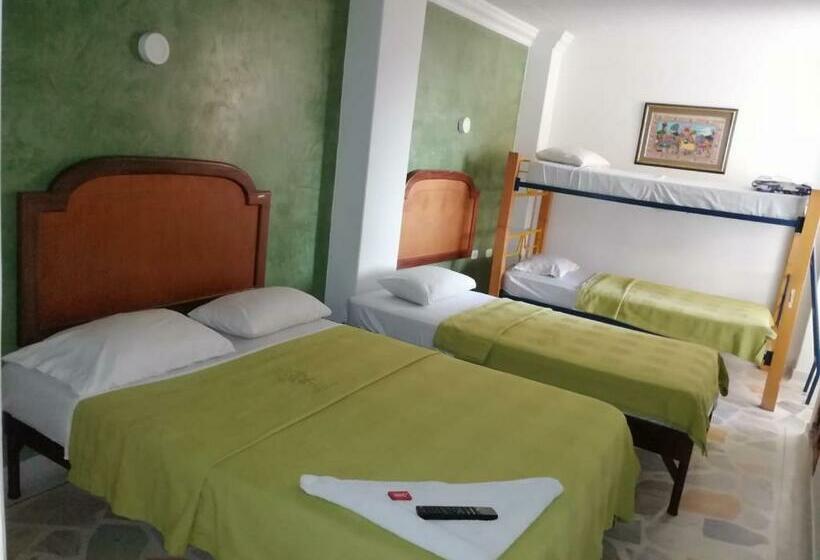 חדר סטנדרט לארבעה, Yorytania Boutique