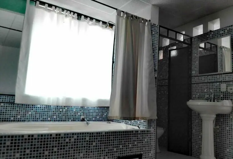Sviitti, Yorytania Boutique