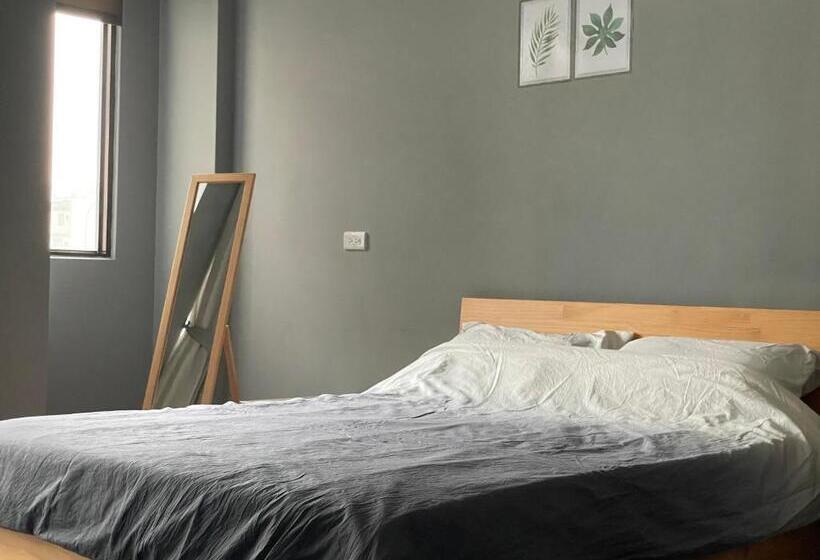 اتاق استاندارد با سرویس بهداشتی مشترک, Hello Guesthouse
