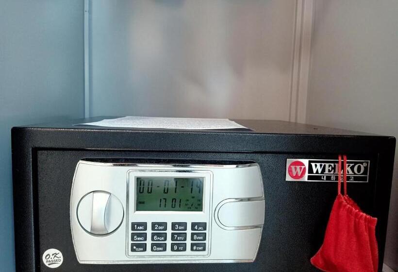 اتاق استاندارد سه نفره, Cozynibi