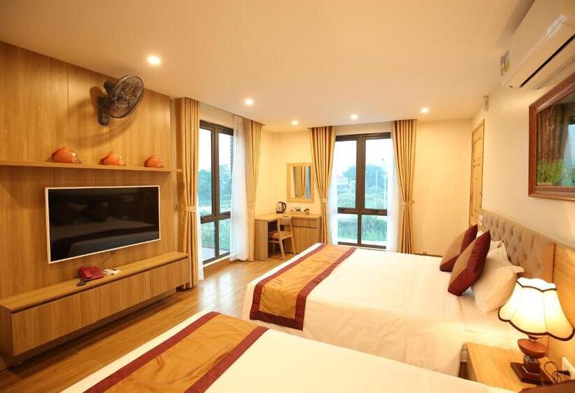 اتاق خانوادگی با چشمانداز کوه, Cozynibi