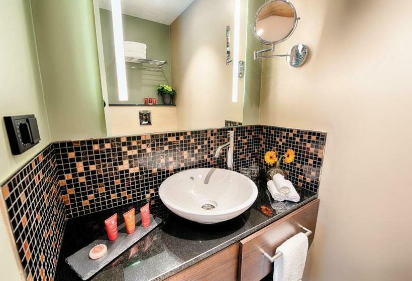 חדר דלוקס, Leonardo Hotel Dortmund