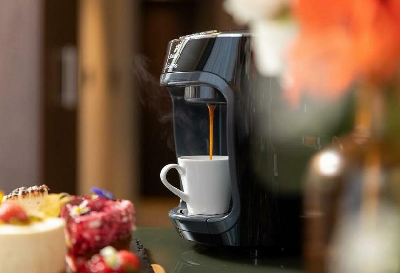 חדר דלוקס לשלושה, Leonardo Hotel Dortmund