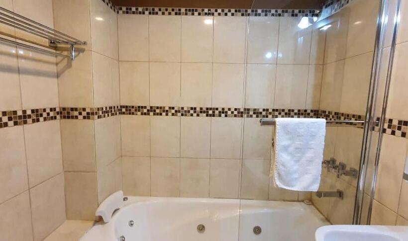 Quarto Triplo Estandar, Vitalia