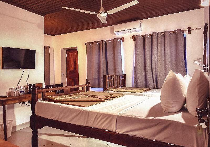 标准间, Smiles Stone Town