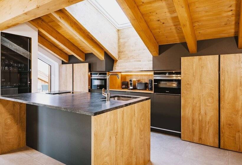 阁楼套房, Elements Resort Zell Am See; Bw Signature Collection