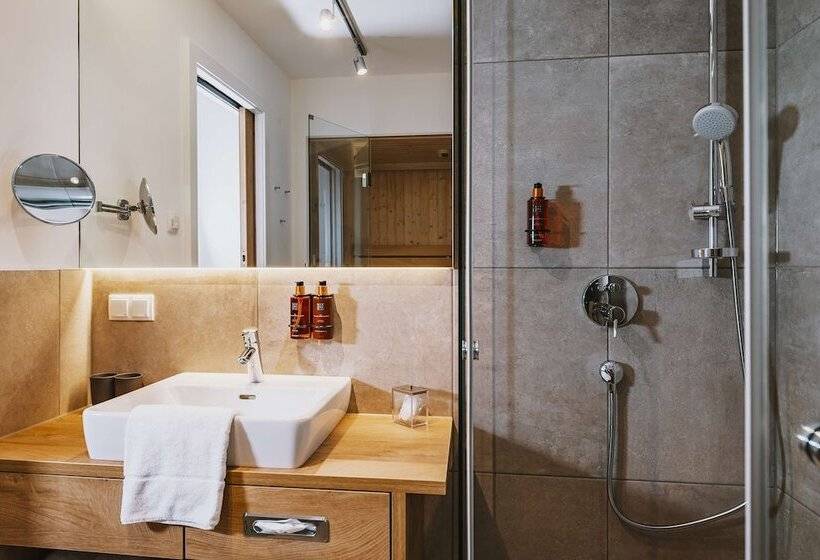 阁楼套房, Elements Resort Zell Am See; Bw Signature Collection