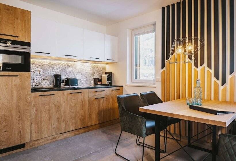 Пентхаус Люкс, Elements Resort Zell Am See; Bw Signature Collection