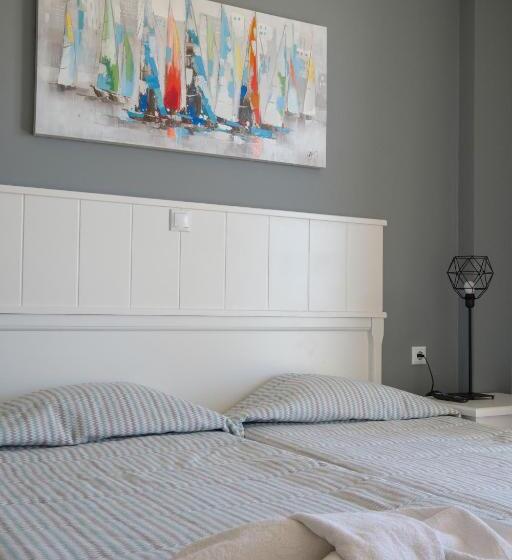 Standard Triple Room with Terrace, Athina