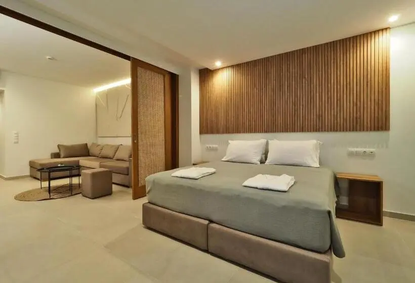 Suite with Pool, Athina