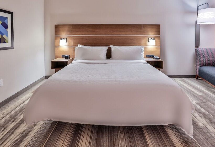 غرفة قياسية, Holiday Inn Express & Suites   Nashville Metrocenter Downtown, An Ihg