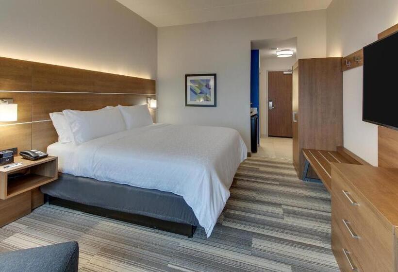 带大床的标准间, Holiday Inn Express & Suites   Nashville Metrocenter Downtown, An Ihg