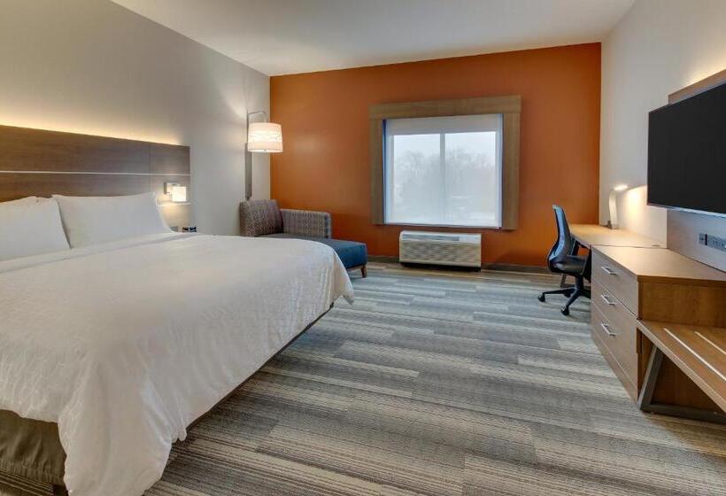 带大床的标准间, Holiday Inn Express & Suites   Nashville Metrocenter Downtown, An Ihg