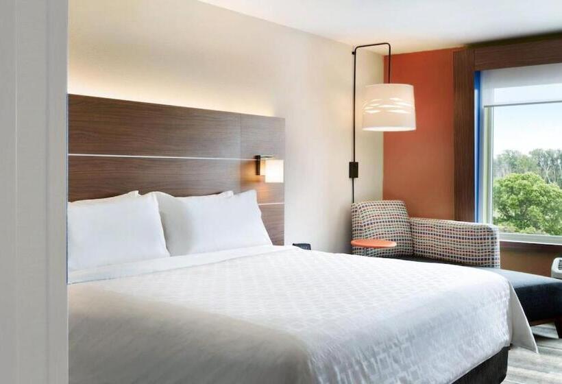 غرفة قياسية سرير كينج لذوى الإحتياجات الخاصة, Holiday Inn Express & Suites   Nashville Metrocenter Downtown, An Ihg