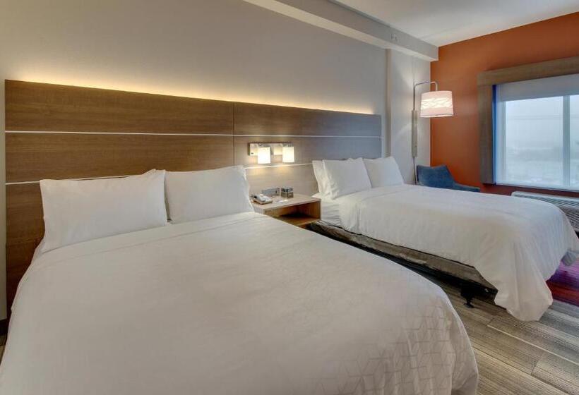 غرفة قياسية لذوى الاحتياجات الخاصة, Holiday Inn Express & Suites   Nashville Metrocenter Downtown, An Ihg