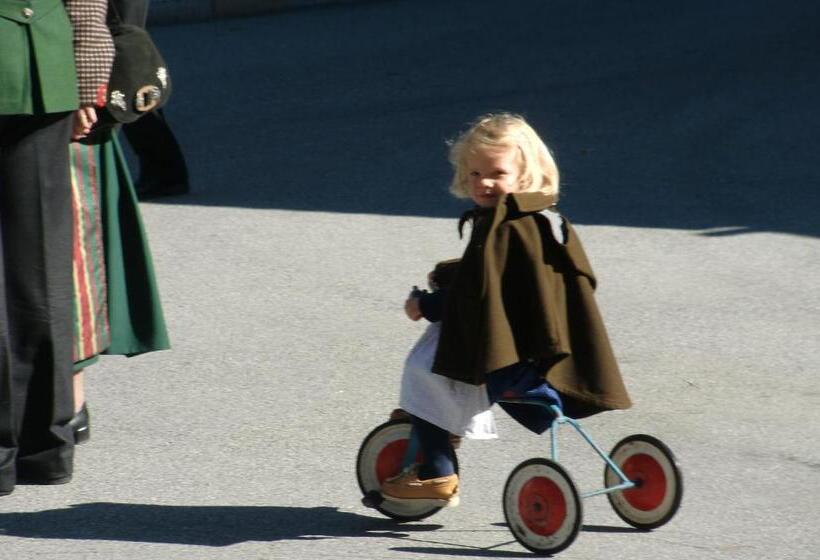 غرفة عائلية, Post Mauterndorf Og