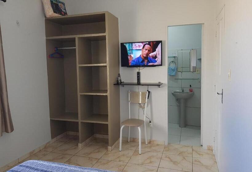 דירת חדר בקומת קרקע, Vilaverin Apartments