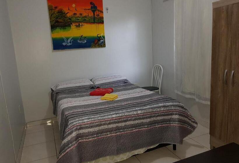 דירת חדר בקומת קרקע, Vilaverin Apartments