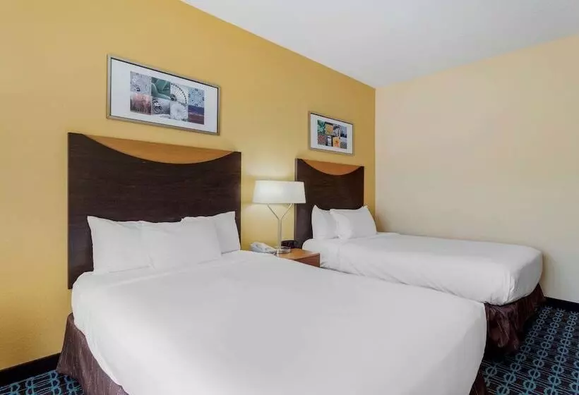 ２ダブルベッドのスタンダードルーム, Comfort Inn & Suites