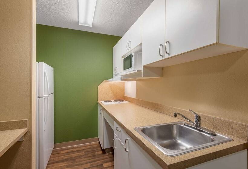 Suite, Extended Stay America Suites  Chicago  Woodfield Mall