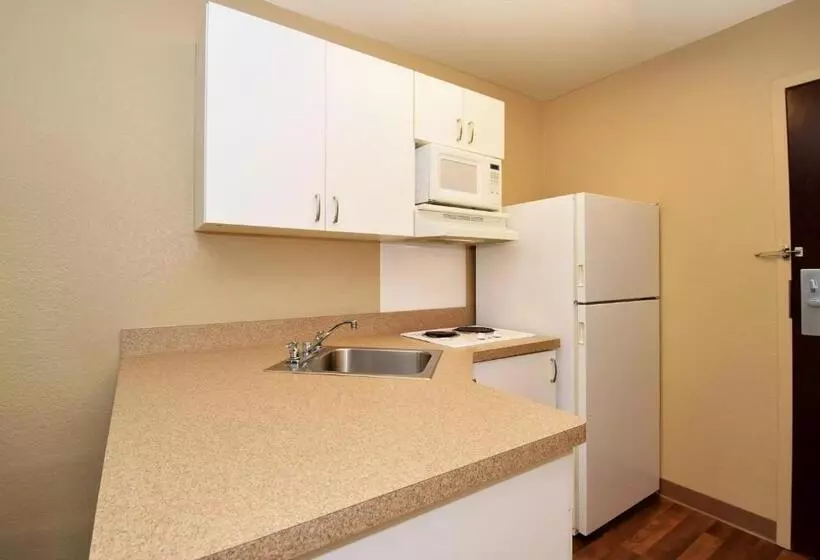 キングサイドベッドのスタンダードワンルーム, Extended Stay America Select Suites   Des Moines   Urbandale